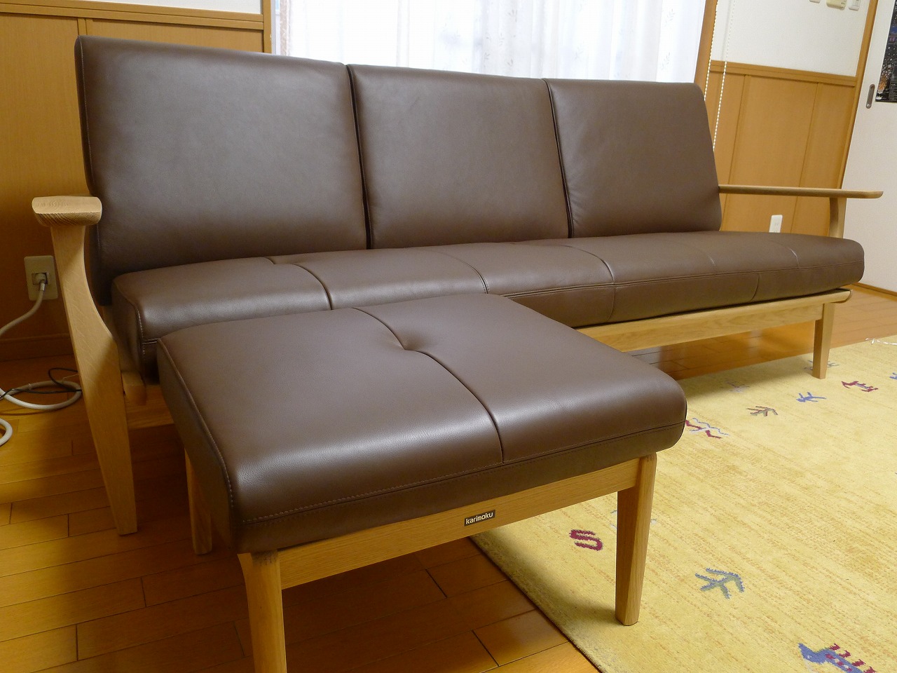 岸和田市のK様にカリモク家具のソファーをお届けいたしました。 | 初音の家具～大阪泉州桐箪笥