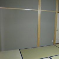 この和室のお部屋に移動