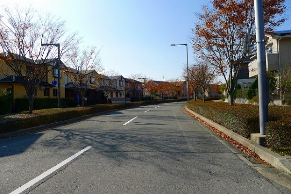 神戸の手入れされた閑静な住宅街の町並み