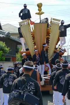 桐箪笥の社長ブログ　岸和田だんじり祭りの為19日20日は臨時休業致します。