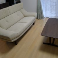 尼崎市のH様にkarimoku家具ソファーをお持ちいたしました。