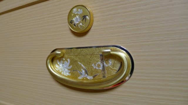 å¤§éªæ³å·æ¡ç®ªç¬¥ã®è´ä¸¸åç´éå·è¡£è£ç®ªç¬¥ã®éµåº§ãå¼æ