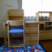 泉佐野市のＵ様にカリモク家具の学習机をお届けいたしました。