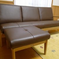 岸和田市のＫ様にカリモク家具のソファーをお届けいたしました。