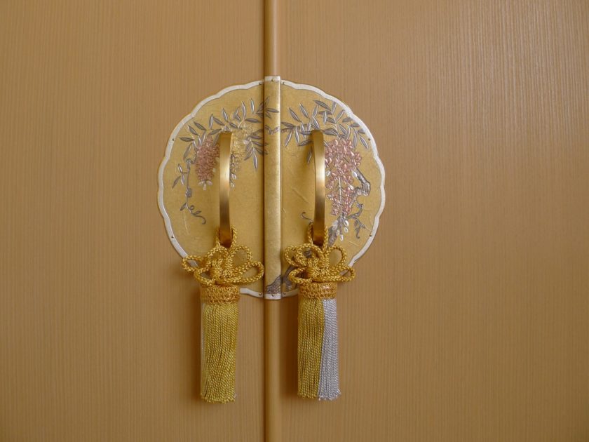 胴丸小袖桐箪笥