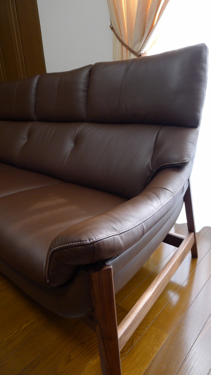 カリモク家具