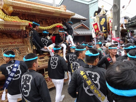 泉大津市出屋敷町のだんじりのかちあい　２