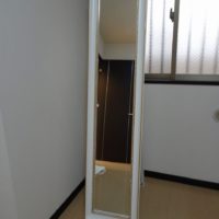 大阪府のN様に綾野製作所のダイニングボードとカリモク家具などをお届けいたしました。