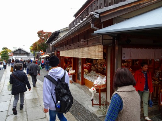 桐箪笥のこだわり社長ブログ！京都伏見稲荷大社様