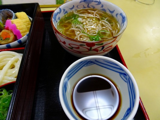 鶴喜そば　上鳥羽店のそば弁当３