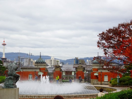 京都国立博物館 の本館からの中庭