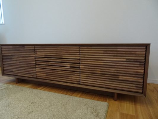 カリモク　テレビボード