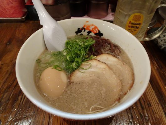 博多だるまラーメン　煮卵入り