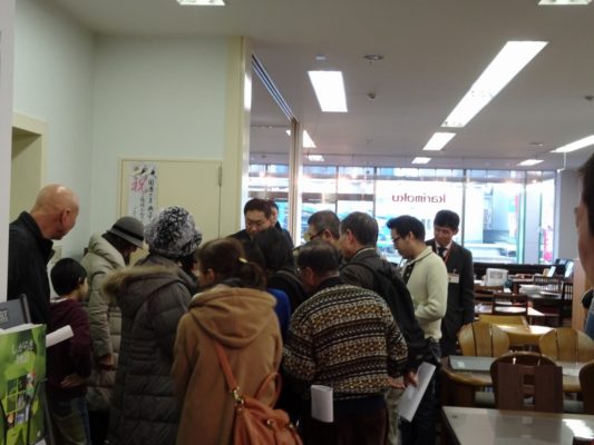 岸和田ブランド工房見学ツアー　いい桐箪笥の見極め方勉強になる研修会写真