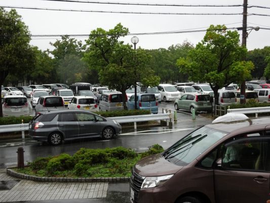 岸和田市総合体育館駐車場