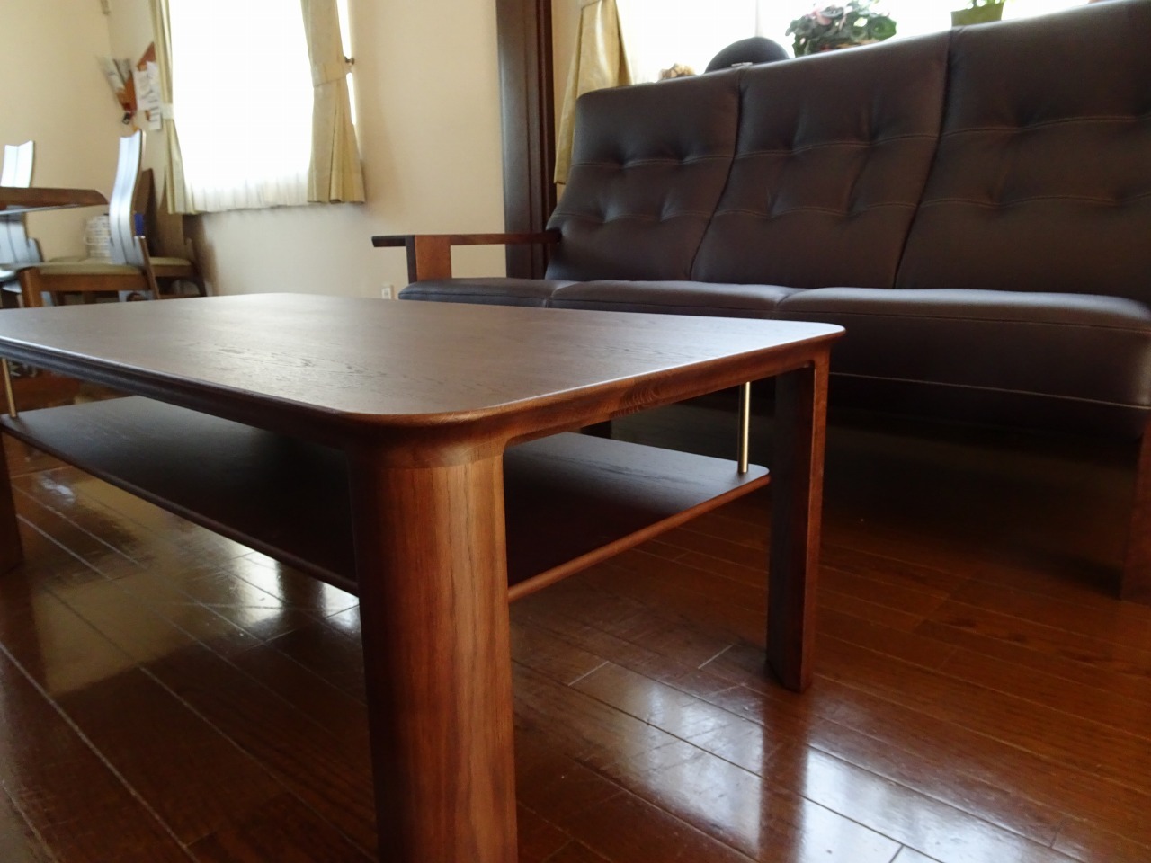 カリモク品番 ：センターテーブル　TU4380K000 、三人掛けソファー　WT3603K516