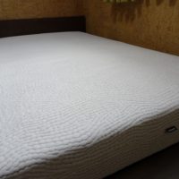 大阪府のK様にカリモク家具のシングルベッドをお届けいたしました。