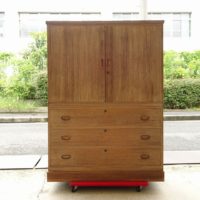 こだわりの桐たんすの社長ブログ　昔のいい桐箪笥に出会えて感動いたしました。昔の職人魂が詰まった桐タンス！