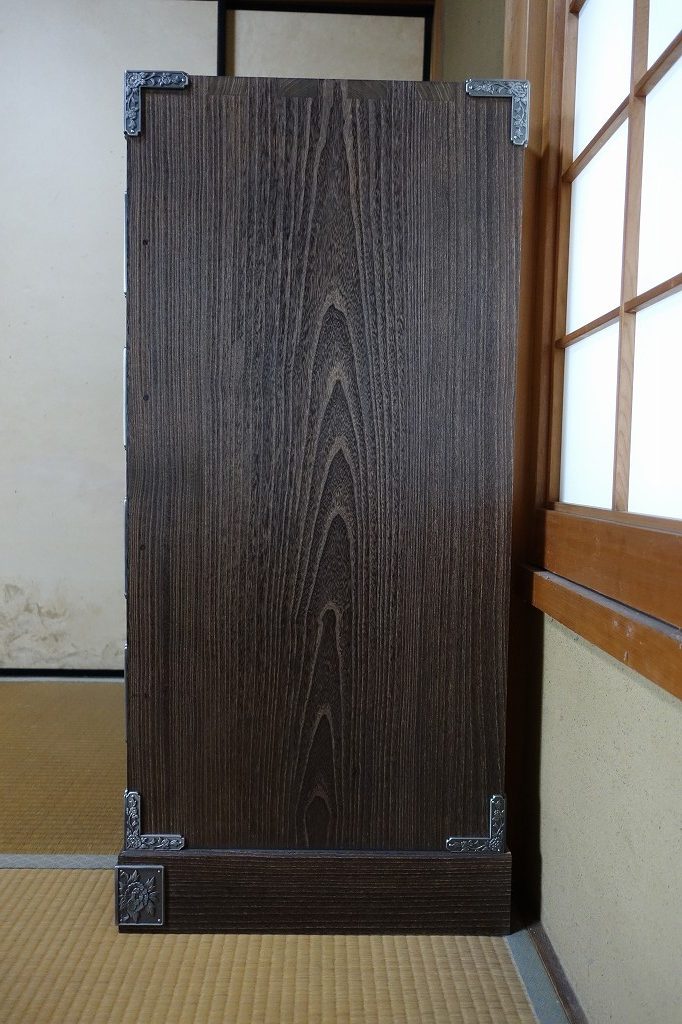 大阪泉州桐箪笥　焼桐柾目美しい桐無垢側面板