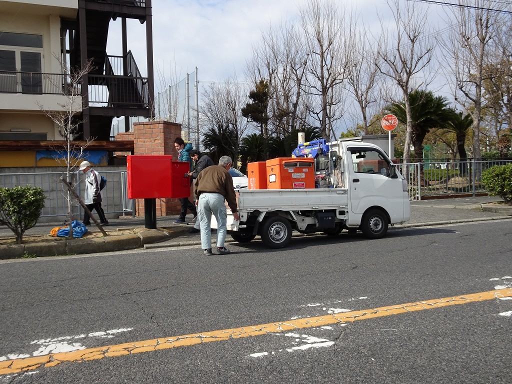 郵便ポストの交換です　桐箪笥社長ブログ