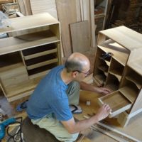 こだわりの桐たんすの社長ブログ　いい和棚の手直しを伝統工芸士がしています。