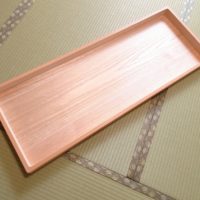 お盆休みも終わり桐箪笥やその他の家具をショールームでご覧いただけます。