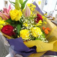 こだわりの桐たんすの社長ブログ　美しい花束をいただきました。とても嬉しいです。