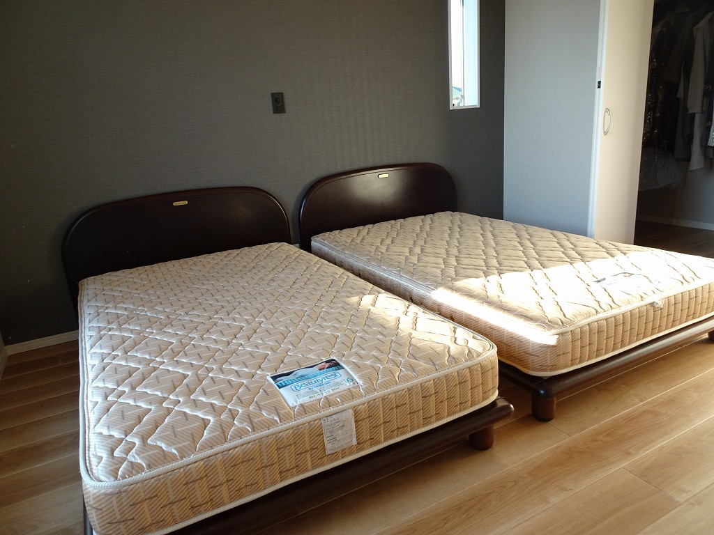 約30年前にご購入いただいたシモンズベッドをお使いいただいています