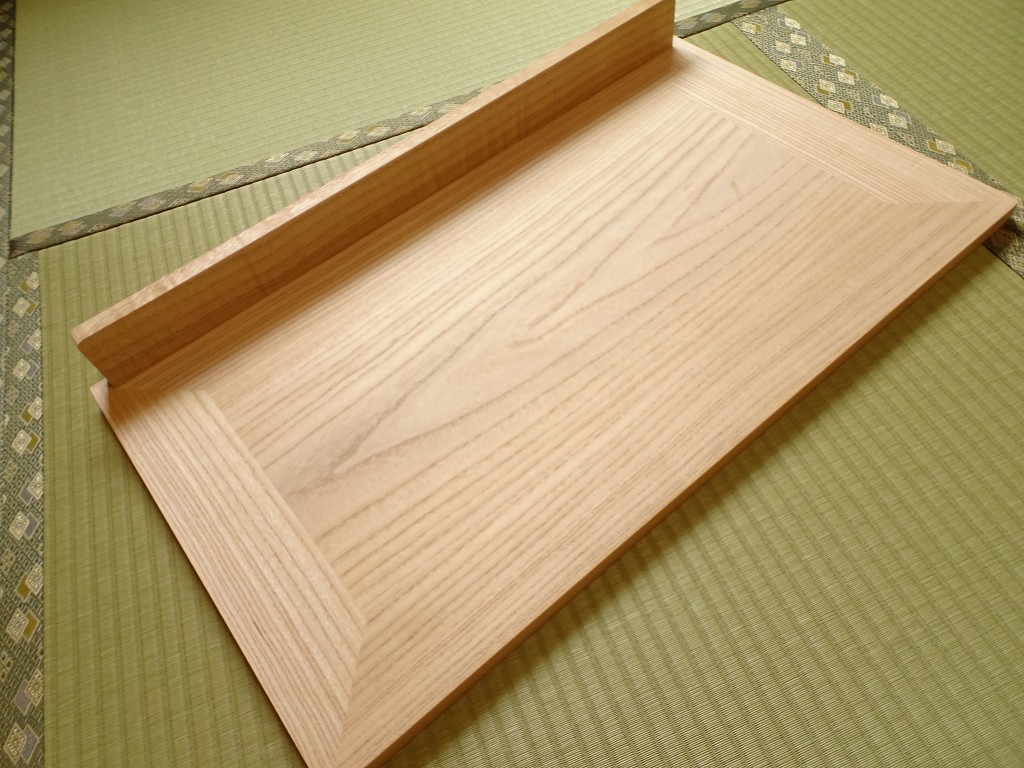 初音の大阪泉州桐箪笥　帯箪笥の美しい板盆の画像