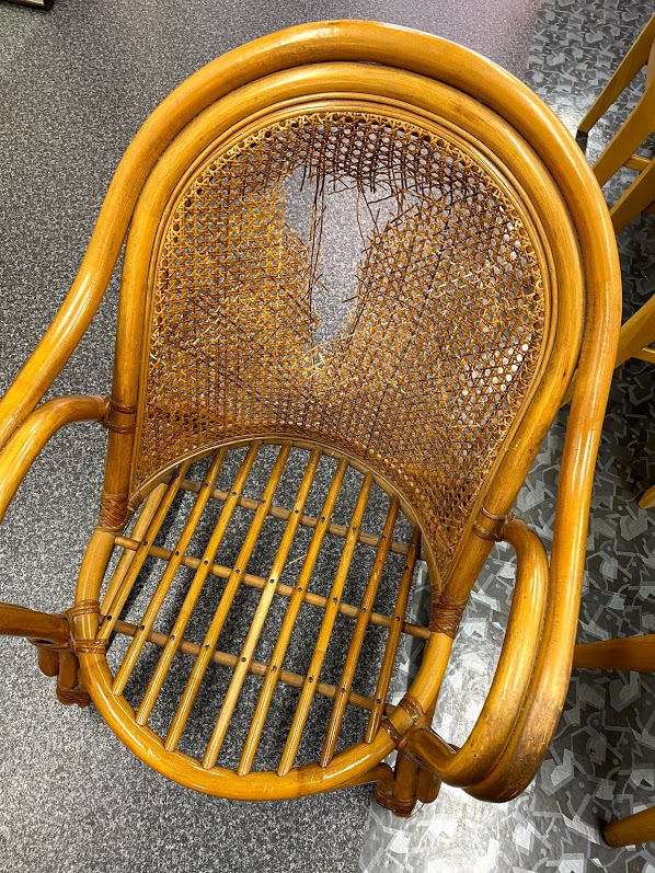 籐の椅子の修理依頼