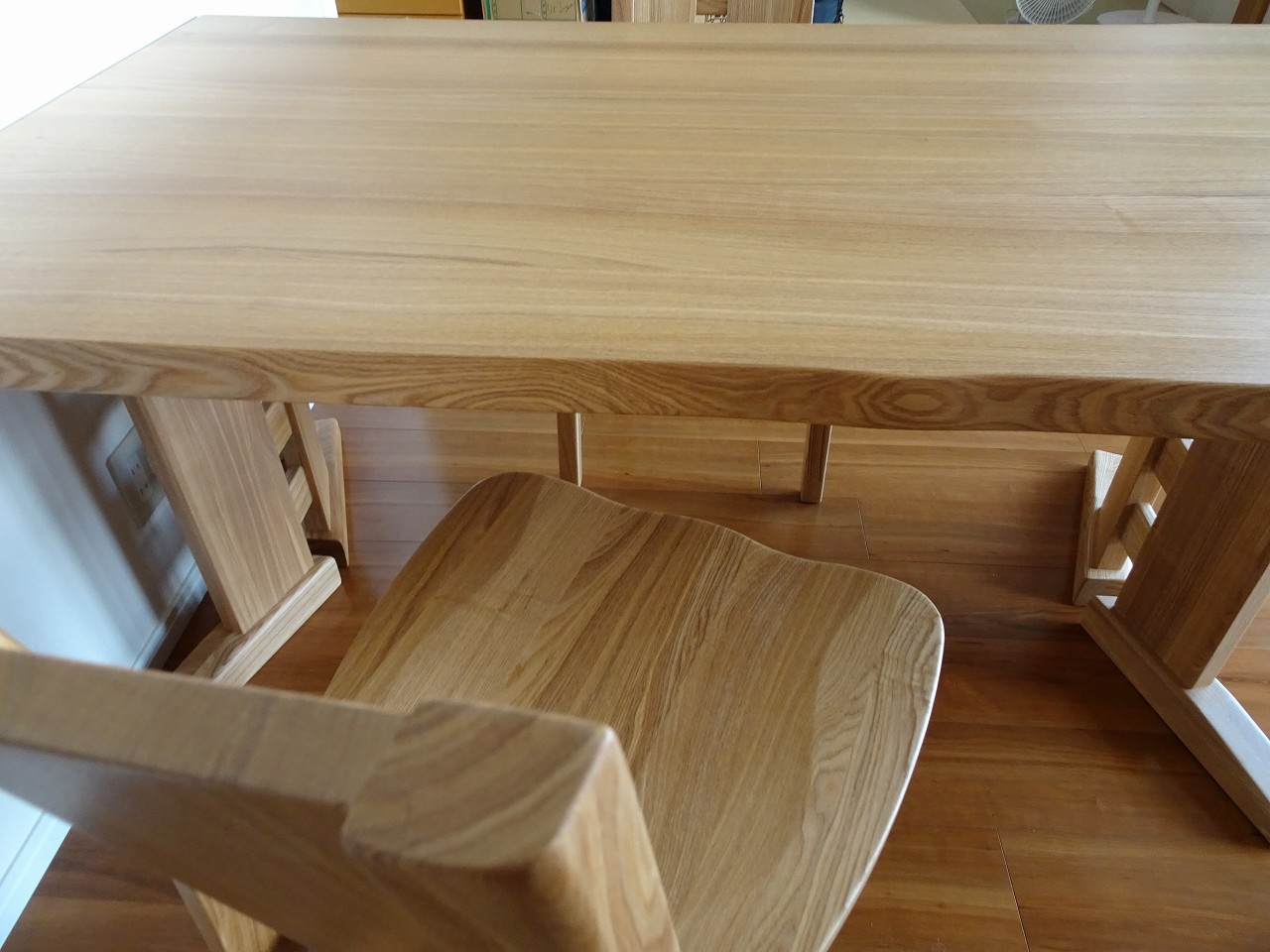 和みダイニングテーブル 品番：ダイニングテーブル　NDT-1500NA色、チェアー　肘無NDC-5402NA色