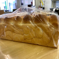 桐たんすの社長ブログ　美味しい焼き立てのパンをお客様からいただきました。
