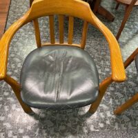 椅子の張替え　ダイニングチェアーの座面の張替え　椅子の修理　なら岸和田の田中家具製作所にお任せください