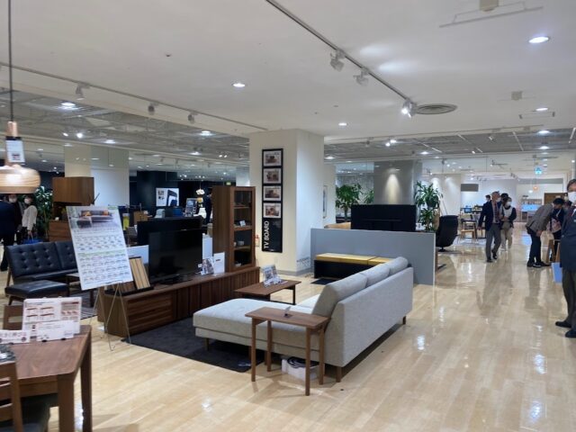 カリモク家具　神戸ショールーム店内　写真