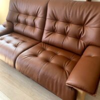 桐たんすの社長ブログ　karimoku家具のソファーをお届けさせていただきました。