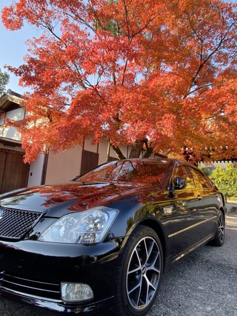 盧山寺　紅葉　１８系クラウン　画像