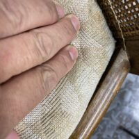 桐たんすの社長ブログ　家で使用されている古い椅子が傷んで困っておられました。