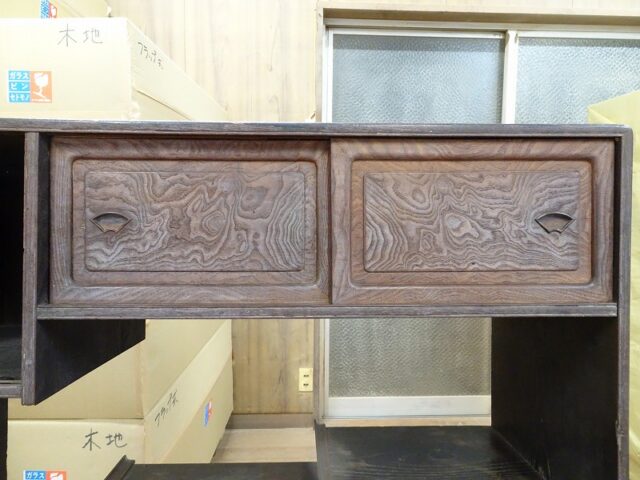 100年ほど前のとても品質のいい桑の和棚修理前　田中家具製作所