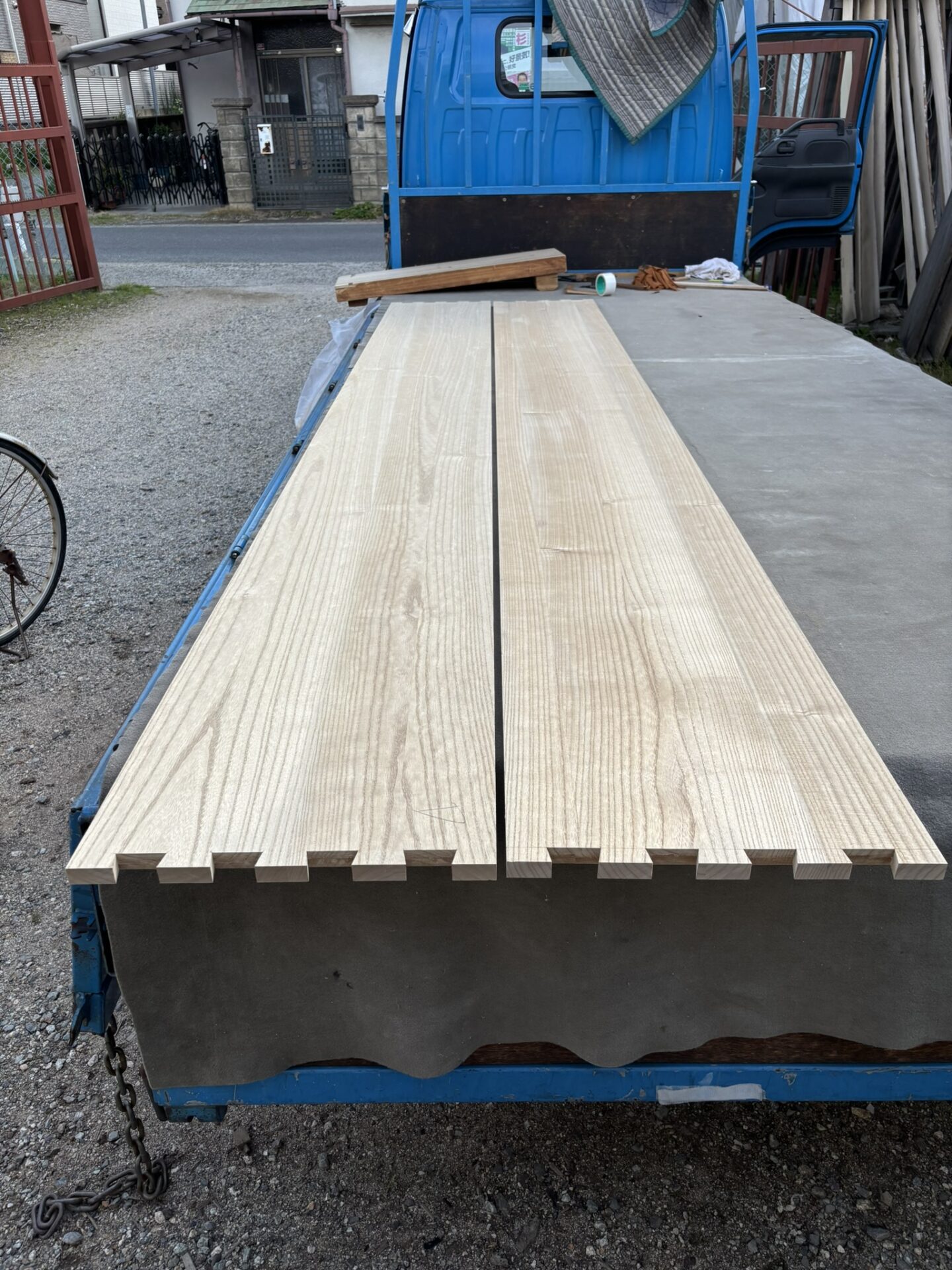 気合の入った大仕事 | 大阪泉州桐箪笥（たんす）の「初音の桐箪笥