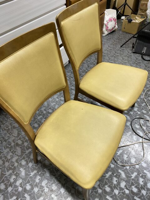 食堂椅子の木部締め直し修理と座面の張替え　田中家具