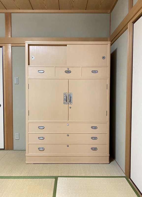 桐箪笥　【2月28日掲載終了】 ☆最終値下げ☆間もなく出品終了☆着物 桐和タンス 桐箪笥 12段 美品