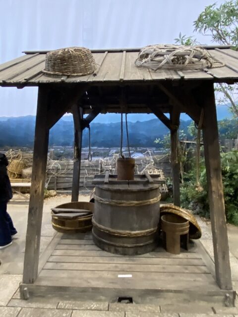 ばけばけの天国長屋の井戸 ばけばけの天国長屋の井戸