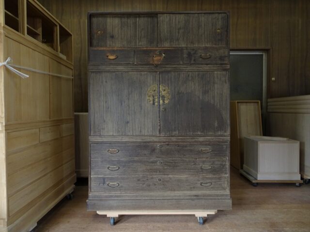 桐箪笥の社長ブログ 桐箪笥を洗い替え修理をお考えならご相談ください。