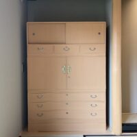 桐箪笥の社長ブログ 洗い替え修理の桐箪笥こんないい所に置かせていただきました。