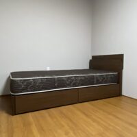 大阪府のK様にシモンズベッドのグランゲートシングル引出し付をお届けしました。